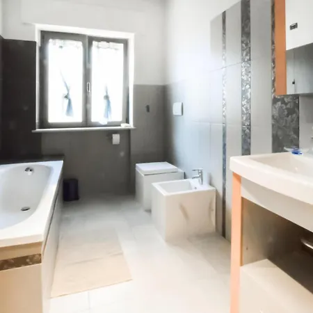 Dom wakacyjny 3 Bedroom Awesome In Celiera