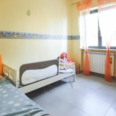Dom wakacyjny 3 Bedroom Awesome In Celiera