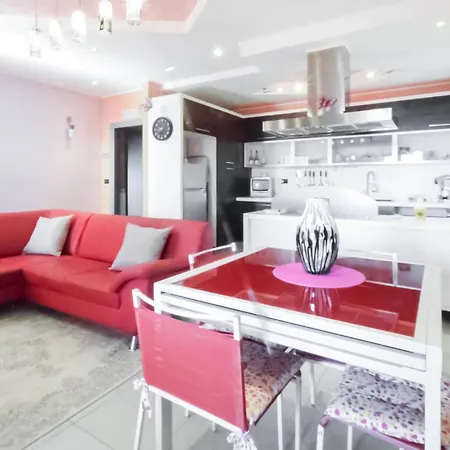 Dom wakacyjny 3 Bedroom Awesome In Celiera