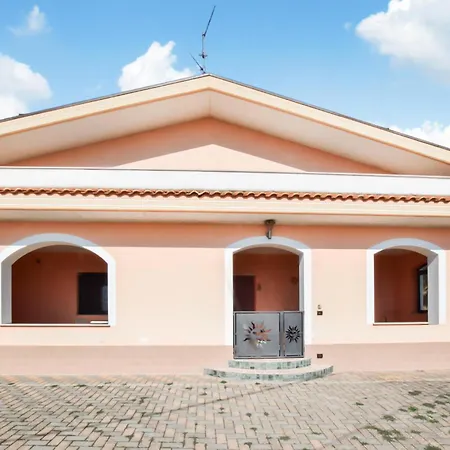 3 Bedroom Stunning In Celiera Holiday home *