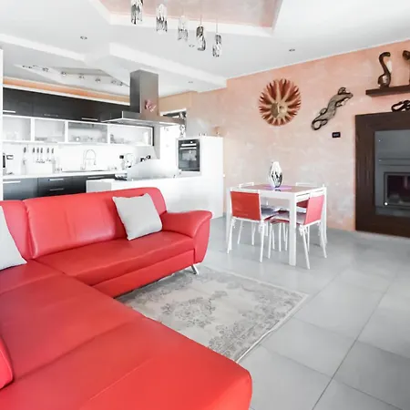 3 Bedroom Stunning In Celiera